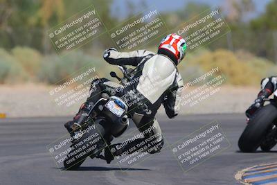 media/Sep-25-2023-Moto Forza (Mon) [[81ffa65e0a]]/B-C Group/Session 4 (Turn 2 Backside)/